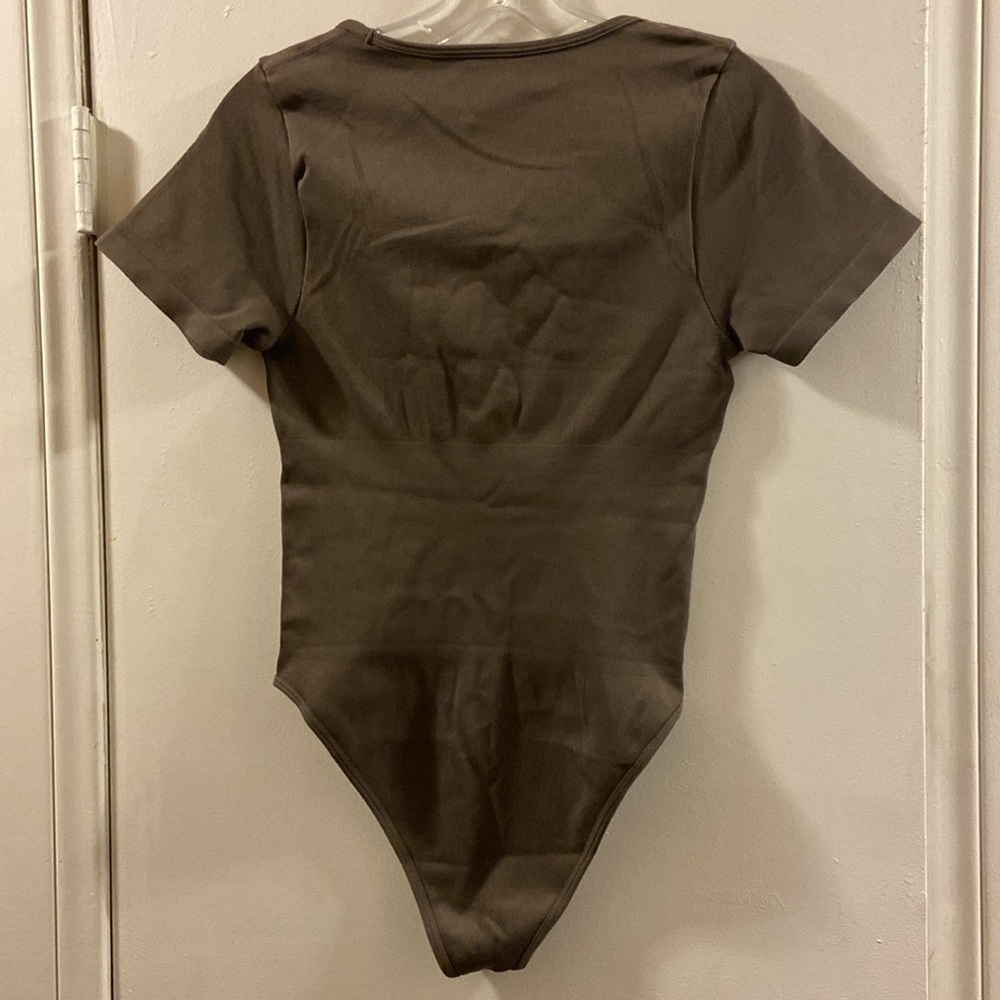 NIB QQQ bodysuit 2 pack - Picture 11 of 15
